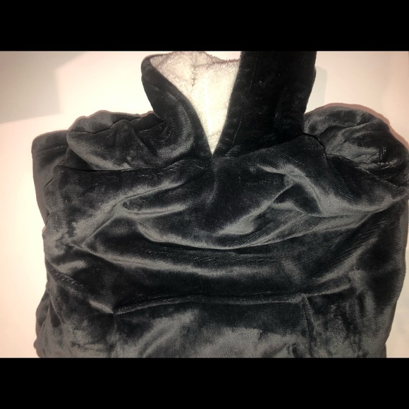 Tops - Dark grey Huggle